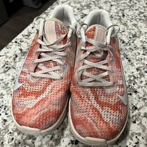 Nike Metcon lifting shoes - Women’s size 9